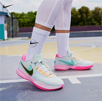 Nike耐克官方 LEBRON XX EP男子篮球鞋 DJ5422 月销 900+